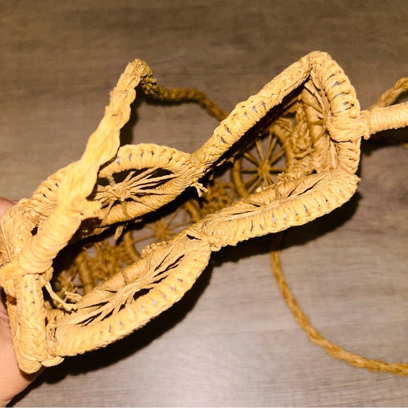 WICKER Woven Lemon Orange Geometric Unique Shoulder Bag Gathering Basket Decor - Picture 5 of 8